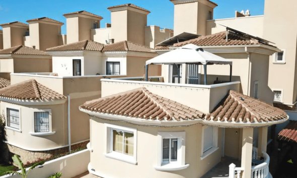 Town House - Resale - San Miguel de Salinas -
                Mirador De San Miguel