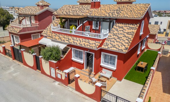 Town House - Resale - Villamartin -
                Costa Blanca