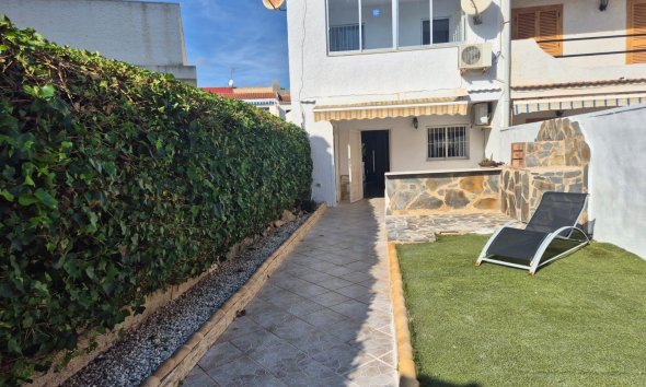 Town House - Revânzare - Torrevieja -
                Los Balcones