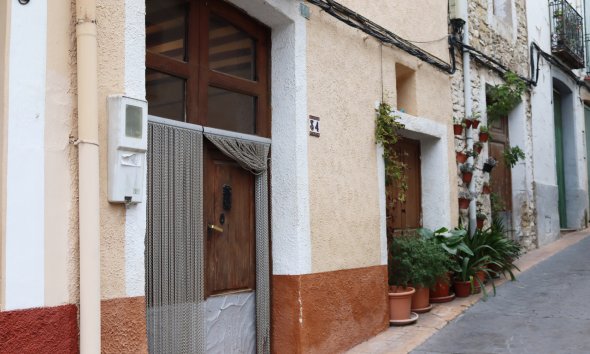 Town House - Revente - Castell de Castells -
                Inland