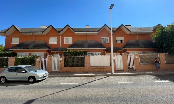 Town House - Revente - Elche -
                Costa Blanca