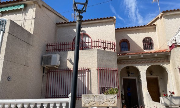 Town House - Revente - Jacarilla -
                Inland