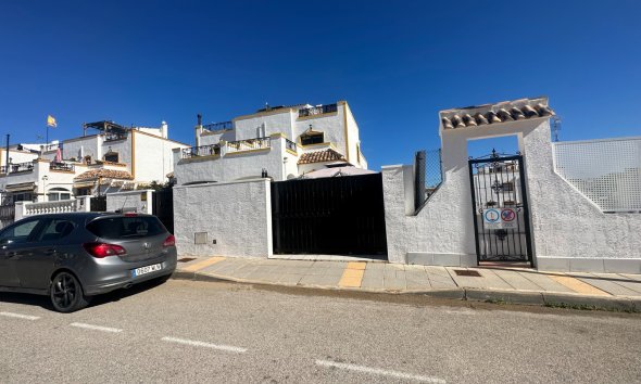 Town House - Revente - Orihuela -
                Inland
