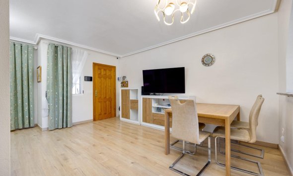 Town House - Revente - Torrevieja -
                Parque Las Naciones