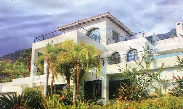 Town House - Segunda mano - Altea -
                Costa Blanca