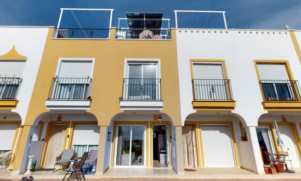 Town House - Segunda mano - Santa Rosalia -
                Inland