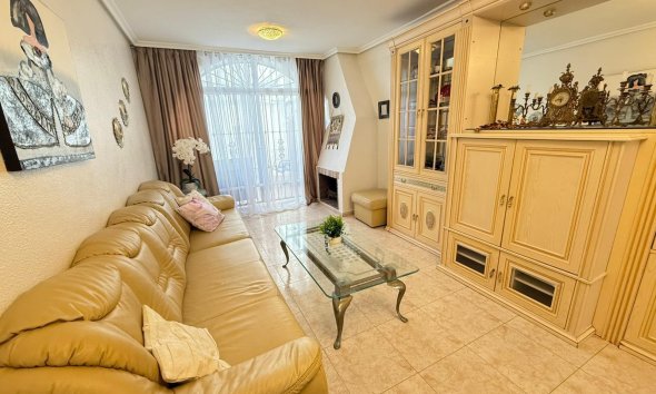 Town House - Segunda mano - Torrevieja -
                Calas Blanca