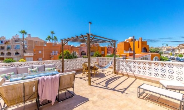 Town House - Segunda mano - Torrevieja -
                Los Frutales/ La Rosaleda