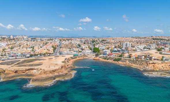 Town House - Segunda mano - Torrevieja -
                Los Frutales