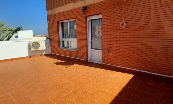Town House - Segunda mano - Torrevieja -
                Nueva Torrevieja