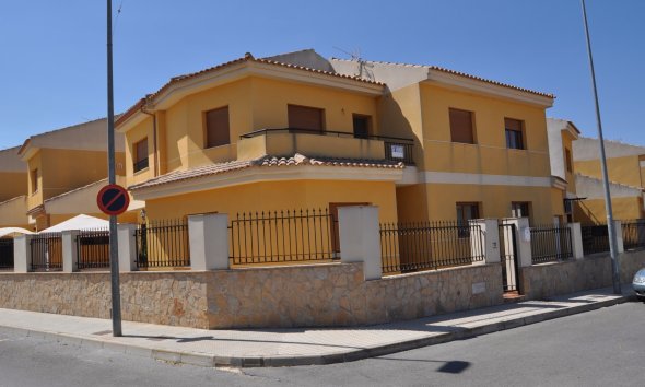 Town House - Wiederverkauf - Pinoso - Inland