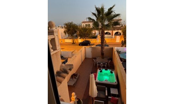 Townhouse - Resale - Avileses -
                Jerónimo Y Avileses