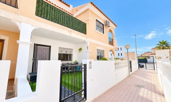 Townhouse - Resale - La Zenia -
                Costa Blanca