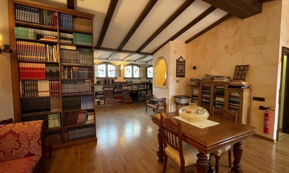 Townhouse - Resale - Torrevieja -
                Costa Blanca