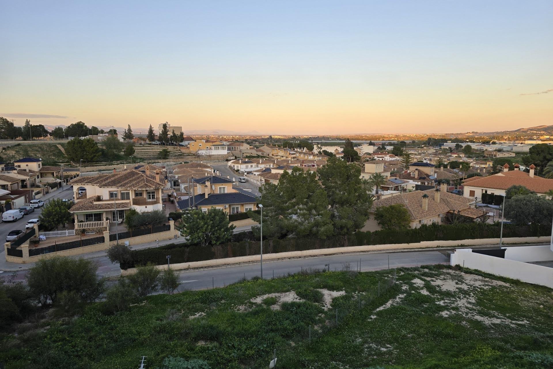 Új építésű - Sorház -
Bigastro - pueblo