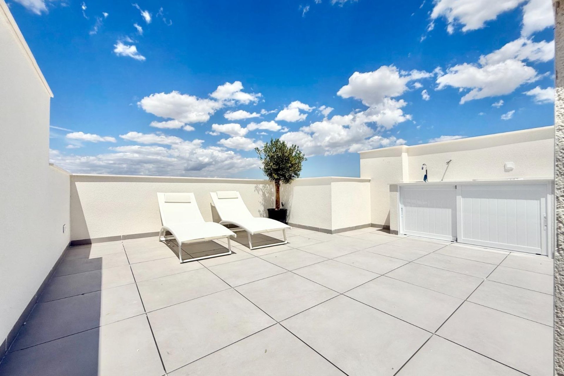 Új építésű - Sorház -
Cox - San Fernando