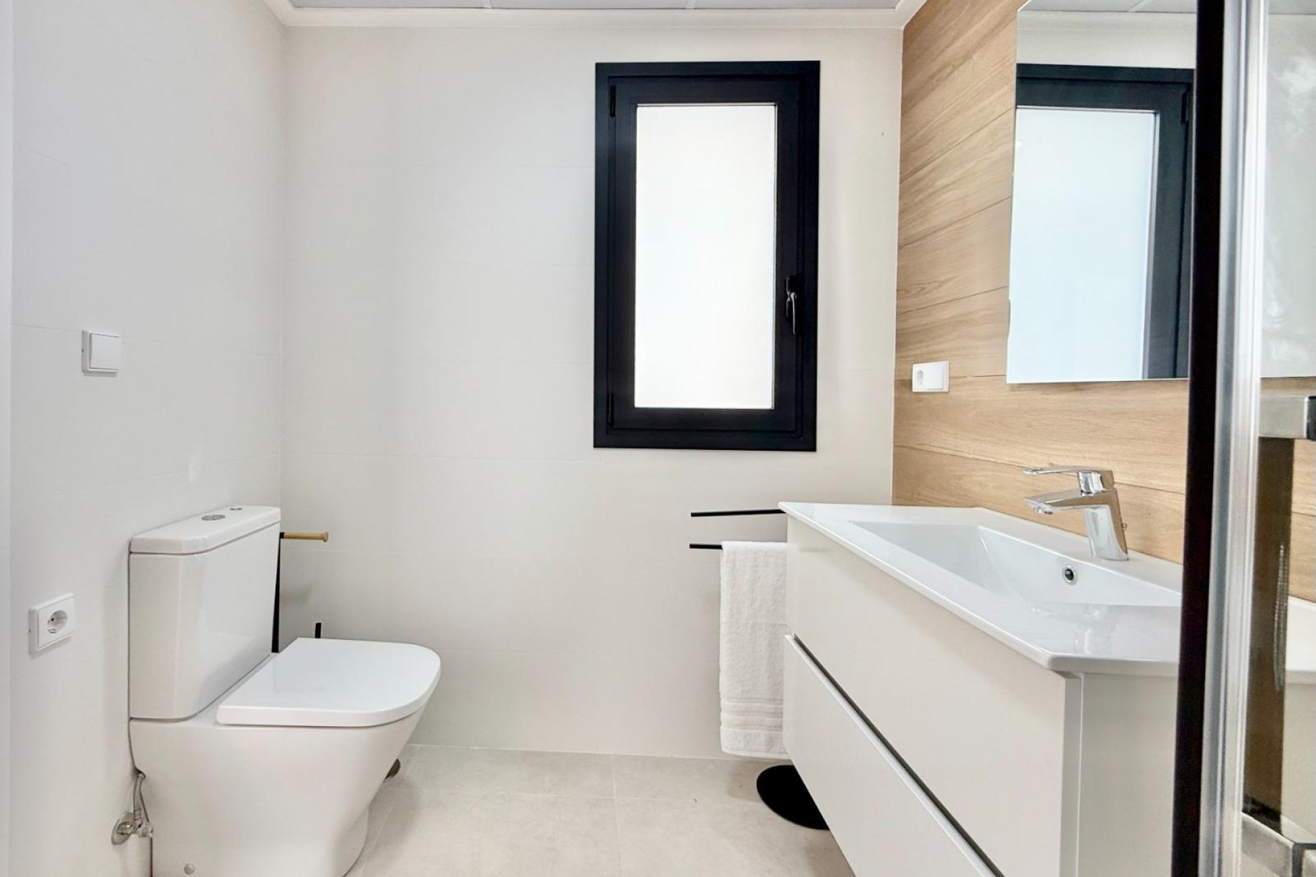 Új építésű - Sorház -
Cox - San Fernando