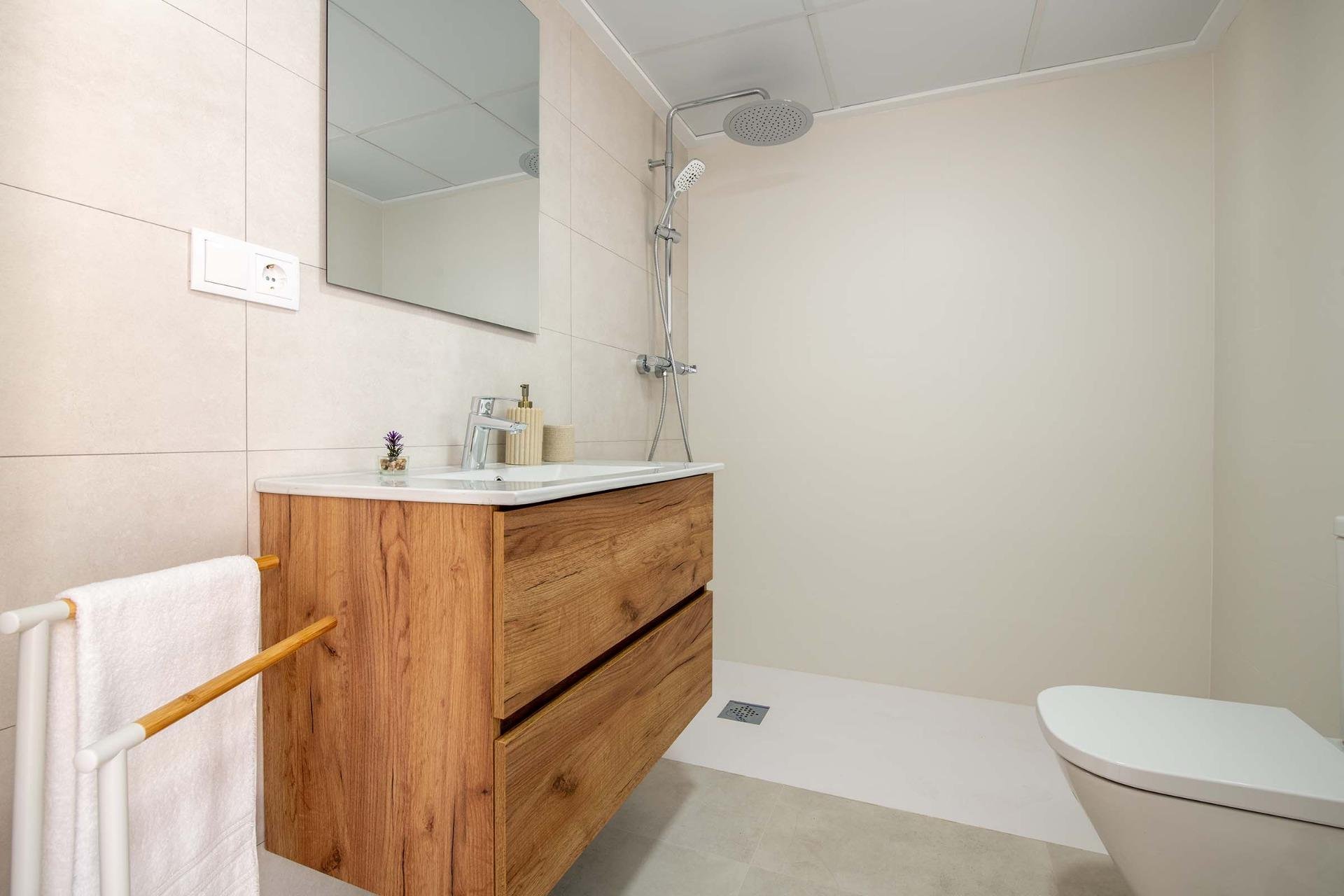 Új építésű - Sorház -
Cox - San Fernando