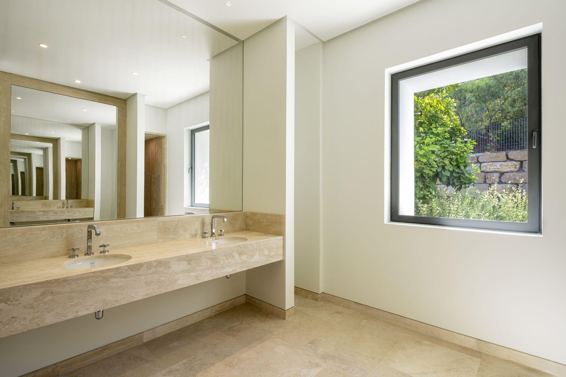 Új építésű - Villa -
Casares - Pedregales