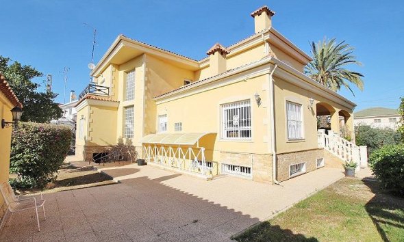 Vilă - Revânzare - Elche -
                Altabix