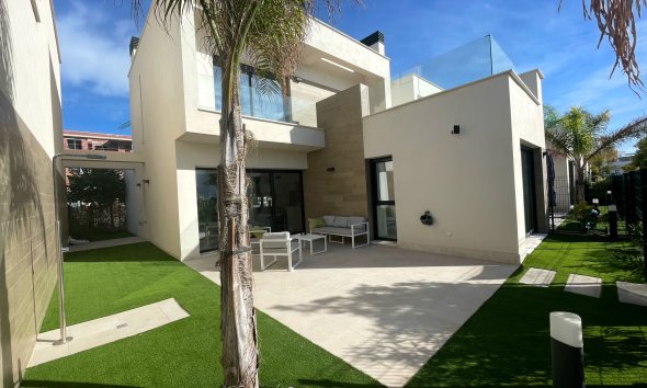 Vilă - Revânzare - Santa Rosalia Resort -
                Inland