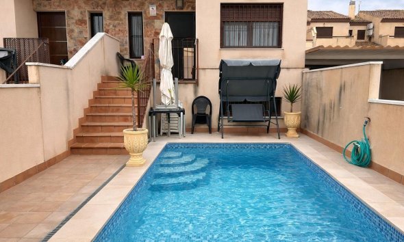 Villa / Doppelhaushälfte - Wiederverkauf - Los Alcazares -
                Serena Golf