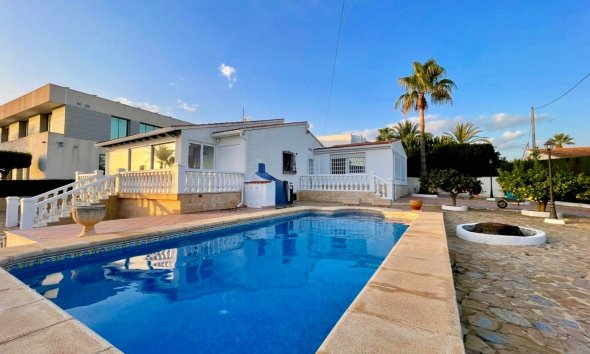 Villa - Használt Ingatlanok - Benidorm -
                Urbanizaciones