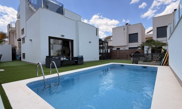 Villa - Használt Ingatlanok - Torrevieja - Aguas Nuevas