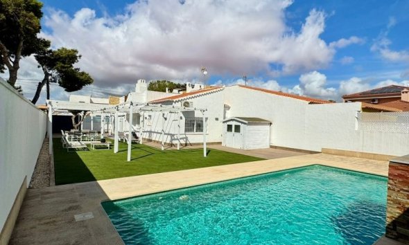 Villa - Használt Ingatlanok - Torrevieja - Costa Blanca