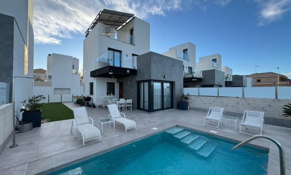 Villa - Használt Ingatlanok - Torrevieja -
                Los Balcones - Los Altos del Edén