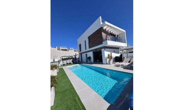 Villa - Használt Ingatlanok - Villamartin -
                Costa Blanca