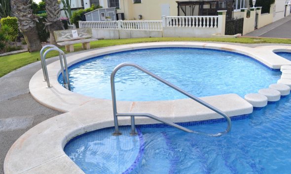 Villa / Jumelée - Revente - Orihuela Costa -
                La Zenia
