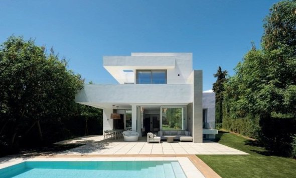 Villa - Nouvelle construction - Estepona - Paraiso Alto