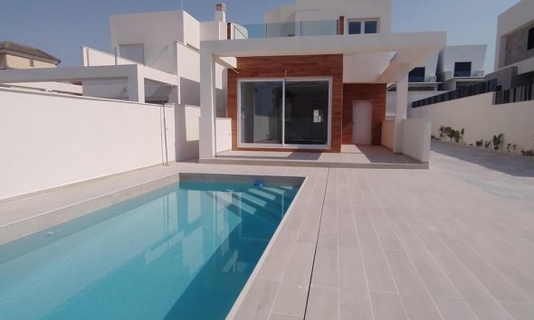 Villa Penthouse - Segunda mano - Torrevieja -
                Aguas Nuevas