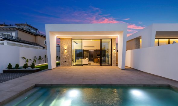 Villa - Resale - El Chaparral -
                Inland