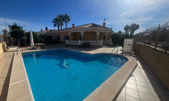 Villa - Resale - Gea Y Truyols -
                Inland