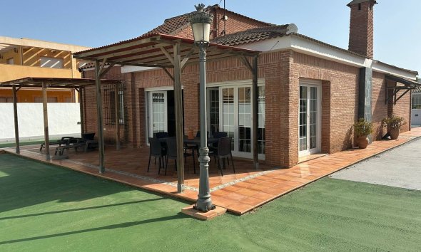Villa - Resale - La Manga del Mar Menor -
                Playa Principe
