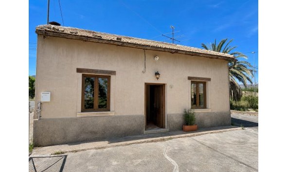 Villa - Resale - La Romana - Inland