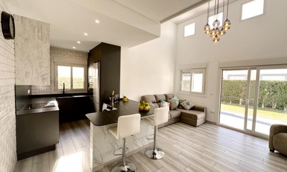 Villa - Resale - La Torre Golf Resort -
                Inland