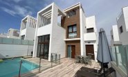 Villa - Resale -
                Los Altos - MLSC6039214