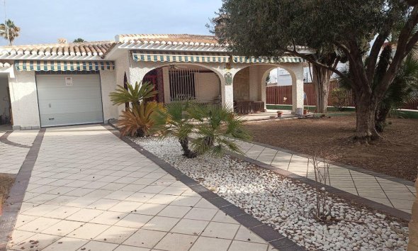 Villa - Resale - Orihuela Costa - Campoamor