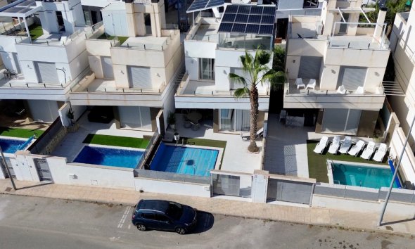 Villa - Resale - Orihuela Costa -
                Costa Blanca