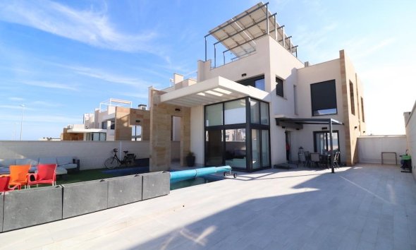 Villa - Resale - Orihuela Costa -
                Costa Blanca