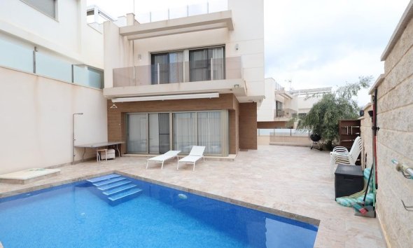 Villa - Resale - Orihuela Costa -
                Costa Blanca