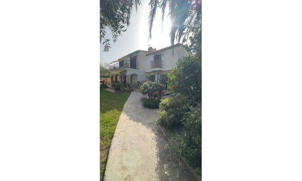 Villa - Resale - Orihuela Costa -
                Punta Prima