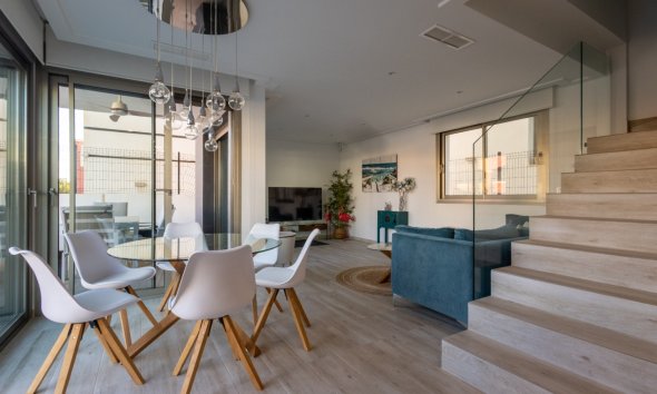 Villa - Resale - Orihuela -
                Inland
