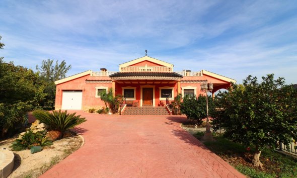 Villa - Resale - Orihuela -
                La Campaneta