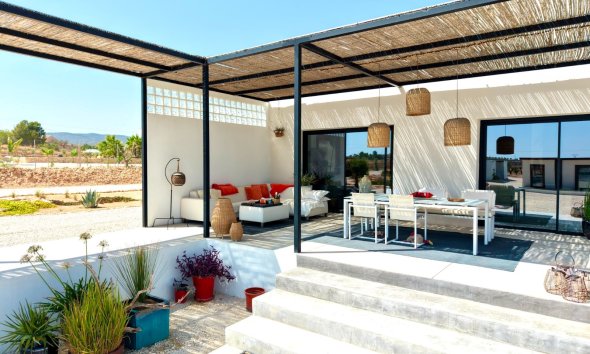 Villa - Resale - Pinoso - Inland