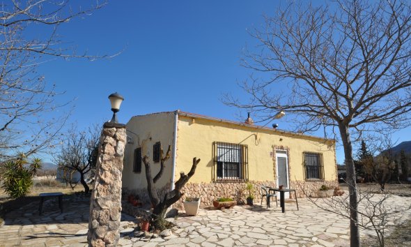 Villa - Resale - Salinas -
                Inland
