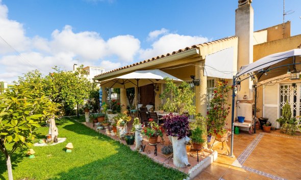 Villa - Resale - Torrevieja - Aguas Nuevas
